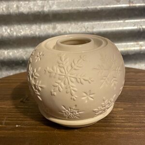 Partylite snowflake tealight and oil warmer